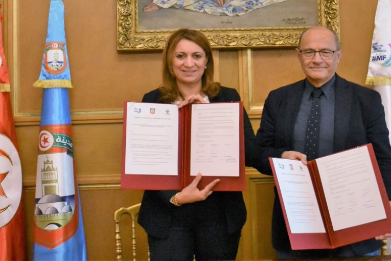 بلدية تونس: توقيع ملحق تكميلي لإتفاقية جرد ورقمنة الأملاك البلدية