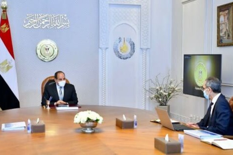 الرئيس المصري يصدر توجيهات للحكومة لجذب الاستثمارات