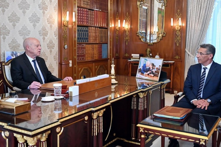 التصدي لكل أنواع الجريمة محور لقاء قيس سعيّد بوزير الداخيلة