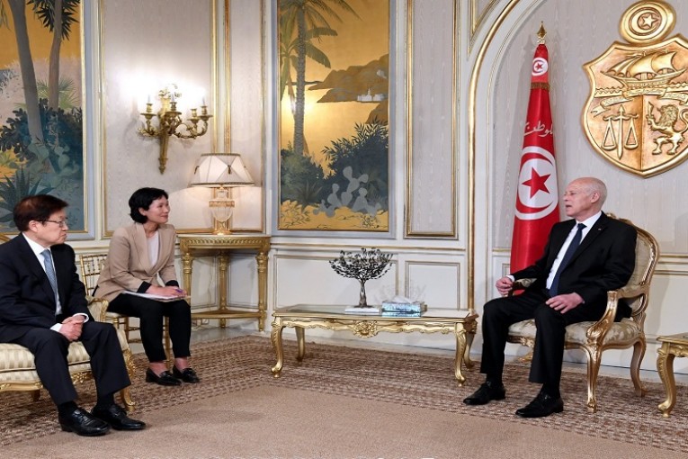 قيس سعيّد يؤكد حرص تونس على تعزيز علاقاتها الاقتصادية مع كوريا