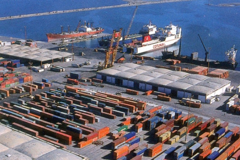 ميناء رادس: إحباط محاولة تهريب أكثرمن 16 ألف علبة سجائر أجنبية