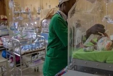 السنغال: إقالة وزير الصحة بعد وفاة 11 رضيعاً في حريق بمستشفى