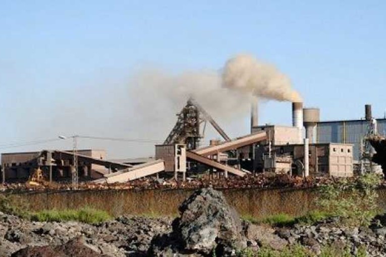انفجار مصنع الفولاذ: وزارة الصناعة تُكلف فريق عـمل لمزيد التحري في ملابسات الحادثة