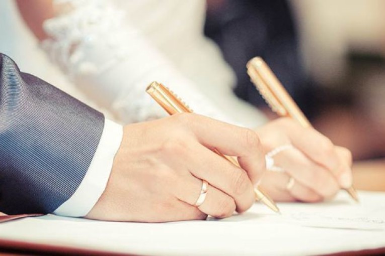 دعوات لتنقيح قانون الاشتراك في الأملاك بين الزوجين