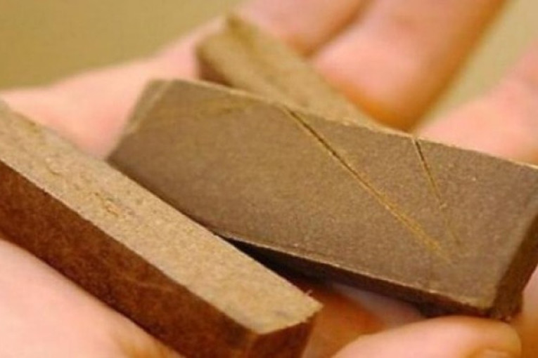 حجز كميات من ‘الزطلة’ في مقبرة وفي محل للرّهان الرياضي