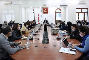 في اجتماع بوزارة الصحة: تأكيد على تكثيف عمليات التقصي لـ’جدري القردة’ والمراقبة على المعابر الحدودية