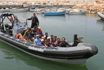 جيش البحر ينقذ 50 مهاجرا غير شرعي أبحروا من سواحل ليبيا