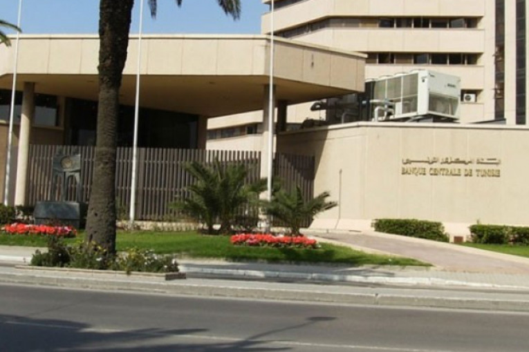 مدير عام بالبنك المركزي التونسي: ‘نسب الادخار تراجعت إلى 6،2% وهذا أمر خطير’
