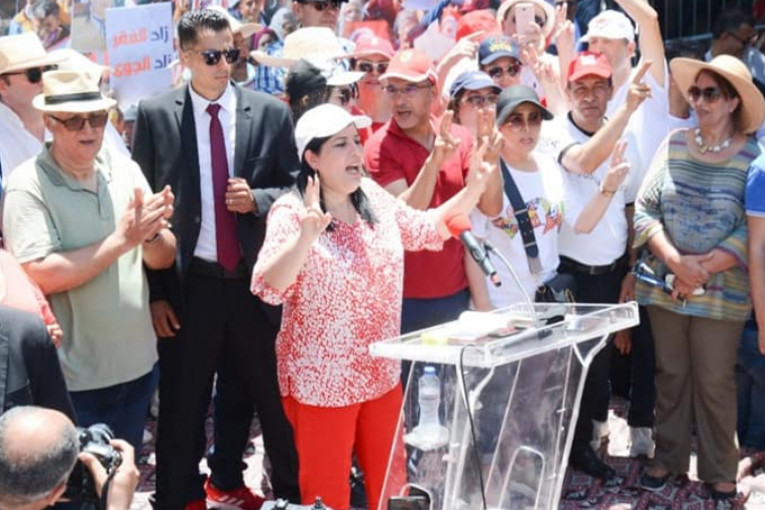 وقفة احتجاجية للدستوري الحر أمام سفارة قطر بتونس