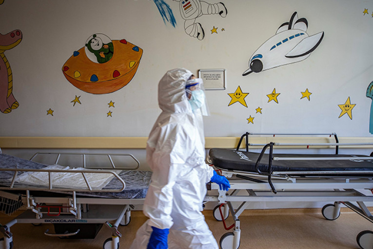 لأول مرّة منذ سنتين : وفيات كورونا في العالم في أسبوع أقلّ من 10 آلاف