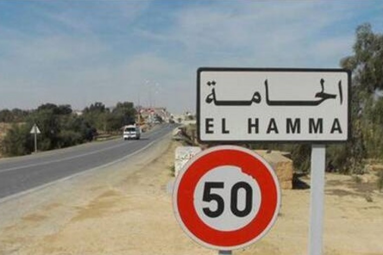 قابس: رئيسة بلدية الحامة الغربية تطالب بمواصلة تثنية الطريق الوطنية رقم 16 في ظلّ تكرّر حوادث المرور القاتلة