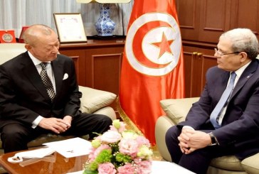 رئيس الجمهورية يُوجه دعوة لرئيس الوزراء الياباني لزيارة تونس