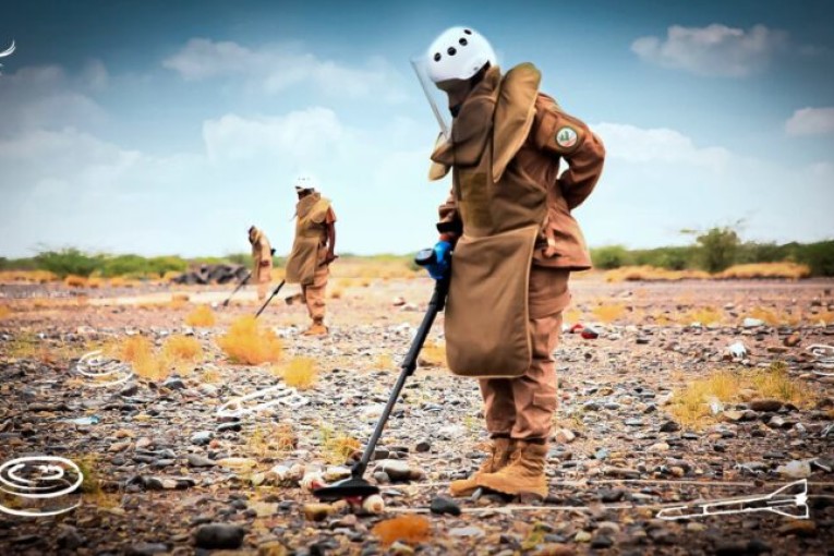 فريق «مسام» ينتزع 1500 لغم من الأراضي اليمنية