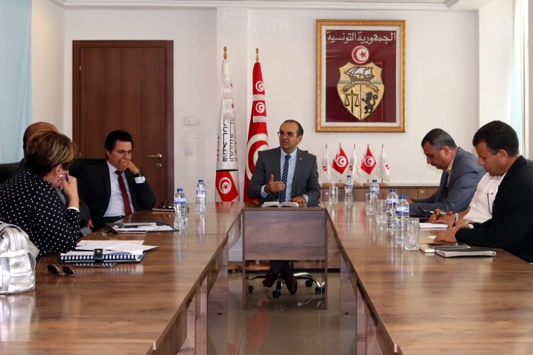 بوعسكر يؤكد ضرورة ‘تبسيط إجراءات فتح الحسابات المالية الخاصة بالمشاركين في حملة الاستفتاء’