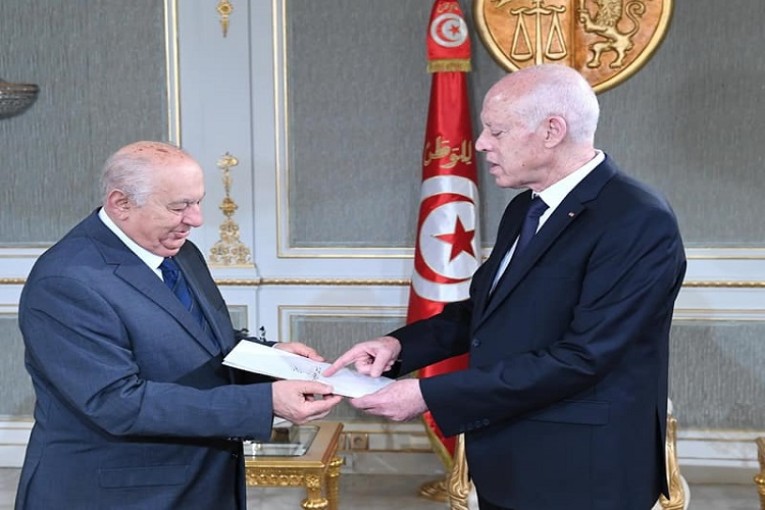 الصادق بلعيد: ‘ظروف صياغة الدستور كانت صعبة والوقت ضيّق وأتمنى أن ينال رضا رئيس الدولة’