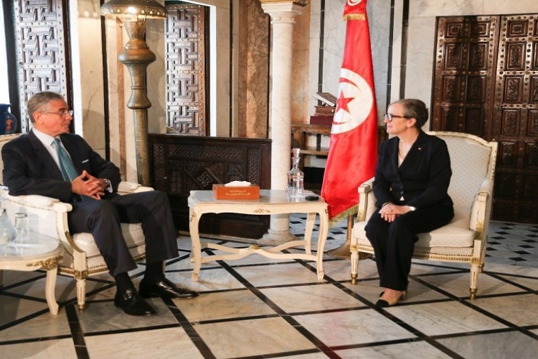 رئيسة الحكومة تلتقي وفدا عن البنك الدولي والمؤسسة المالية الدولية