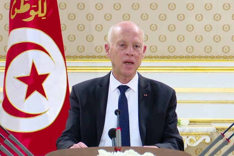 رئيس الجمهورية : “الدستورالجديد لن يتحدث عن دولة دينها الاسلام، بل عن أمة دينها الاسلام”