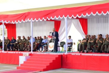 وزير الدفاع يشرف على حفل اختتام السنة التكوينية بمدارس الصحة العسكرية