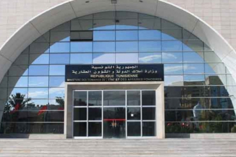 وزارة أملاك الدولة تدعو شاغلي حي سيدى بولبابة بقابس إلى تسوية وضعياتهم العقارية