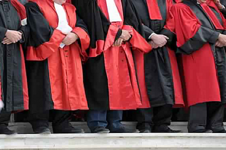 تنسيقية ‘النقابات القضائية’ تقرّر إستئناف العمل بجميع المحاكم بصفة مؤقّتة