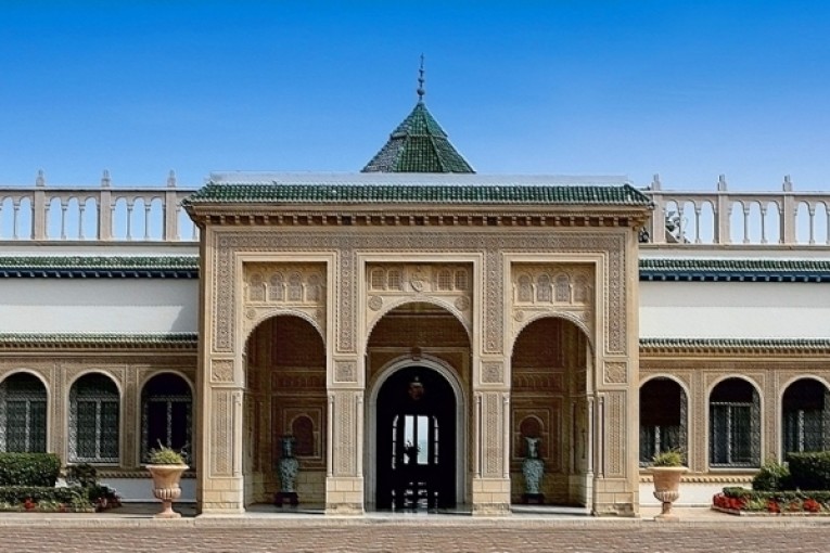 رئيس الجمهورية يُسدي تعليماته لمده بقائمة محينة في كل المتمتعين بجوازات سفر دبلوماسية