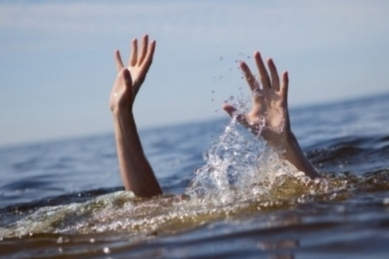 غرق أربعة أشخاص في شواطئ بنزرت