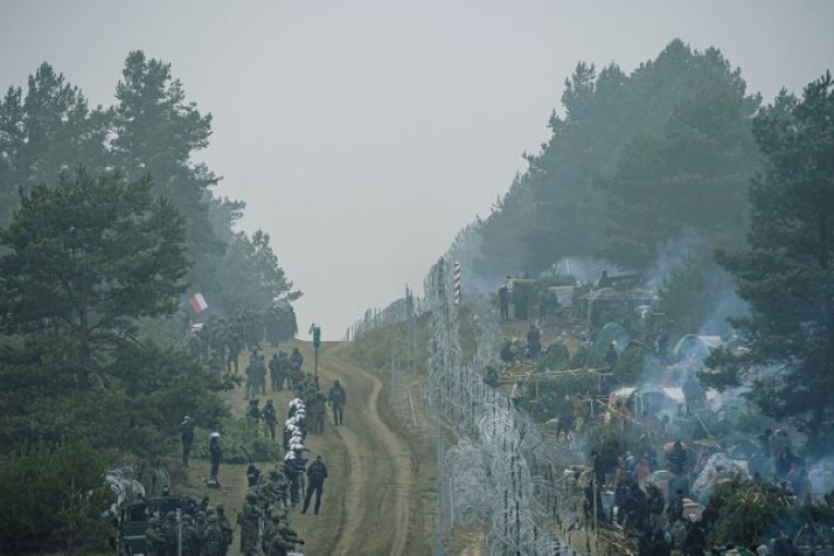 قتيل و6 جرحى في تبادل لإطلاق النار بين مهاجرين في صربيا