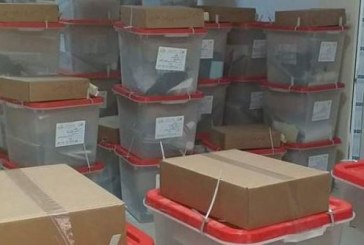 صفاقس : انطلاق توزيع المواد الانتخابية على مراكز الاقتراع بدائرتي صفاقس1 و2