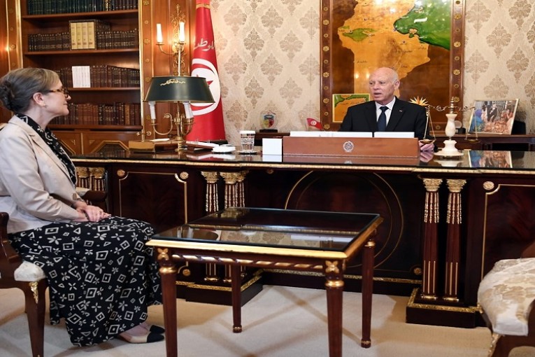 سعيّد يؤكد ضرورة العمل المكثف لضمان أن تدور الحملة التفسيرية في أحسن الظروف ولضمان حياد كل المرافق العمومية