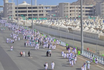الحجاج يبدأون بالتوافد على مشعر منى