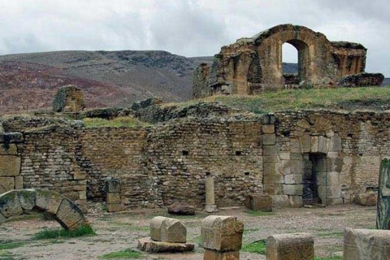 جندوبة: تعرّض موقع أثري إلى النّبش