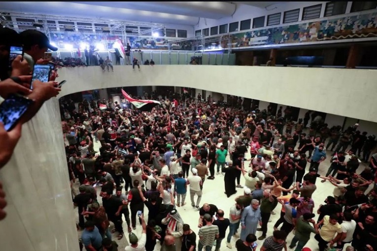 العراق: تعليق جلسات البرلمان حتى إشعار آخر