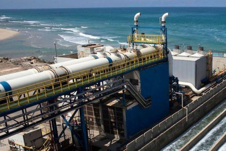 الحكومة ترخّص في انجاز خط كهربائي هوائي بـ 150 كيلوفولت لربط محطة تحلية مياه البحر بصفاقس