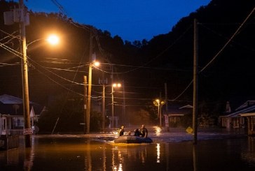 حاكم كنتاكي الأمريكية: ارتفاع ضحايا الفيضانات إلى 26 قتيلا