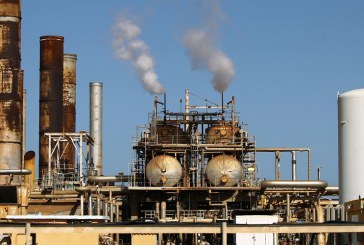 اتفاق جماعات قبلية على إنهاء حصار منشآت النفط في ليبيا