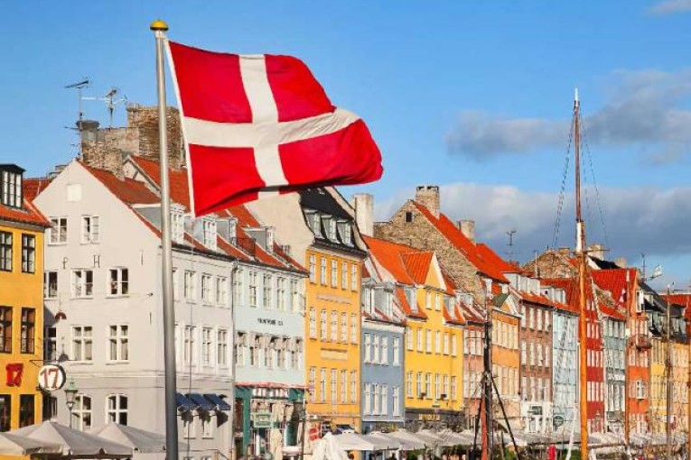 الدنمارك: قتلى وجرحى في إطلاق نار داخل مركز تجاري