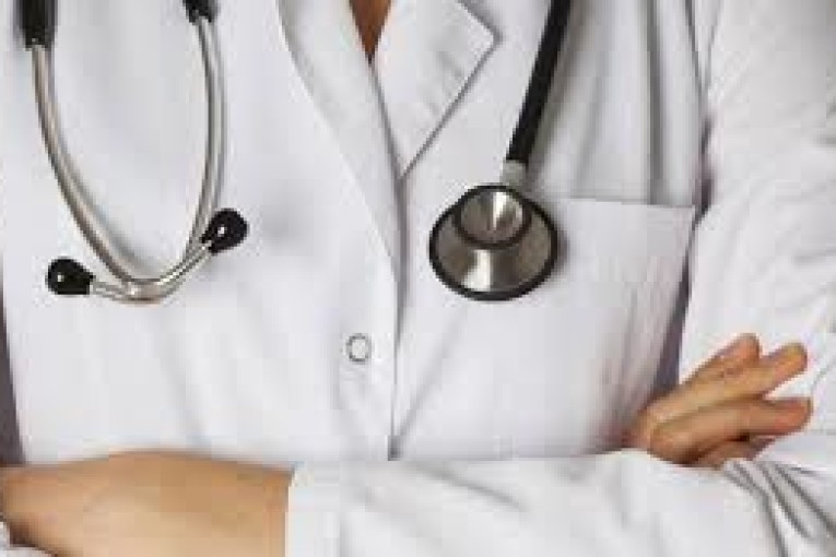 الكاف: تدعيم الجهة الصحية بـ13 طبيب اختصاص و39 إطار شبه طبي