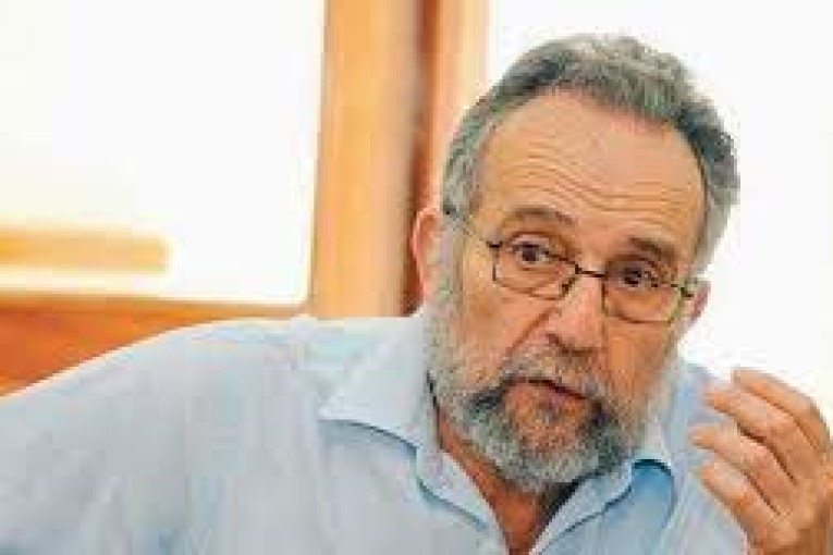 إثر زيارات ميدانية: مسؤول أممي يدعو الحكومة لمنح الأولوية للمياه وتجديد شبكات الصرف الصحي