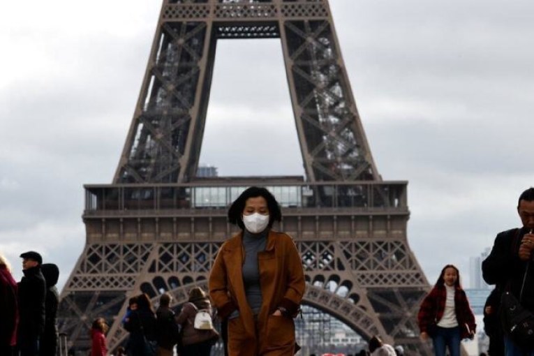 فرنسا تُسجل أكثر من 200 ألف إصابة كورونا خلال 24 ساعة