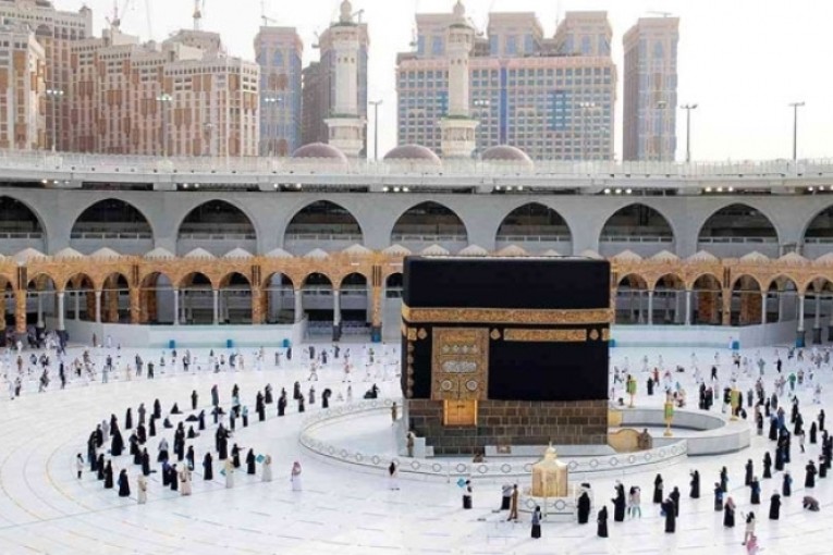 السعودية تعلن إجراءات جديدة بخصوص العمرة