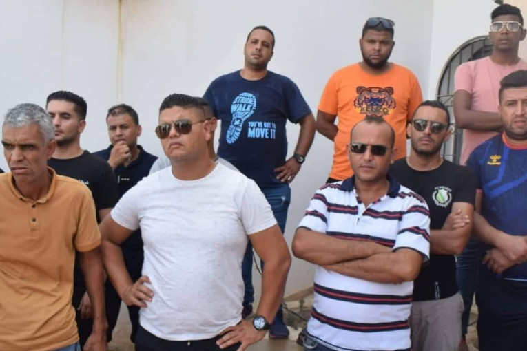 قابس: نقابيّون يحتجون مساندة للكاتب العامّ لنقابة قوّات الأمن الداخلي