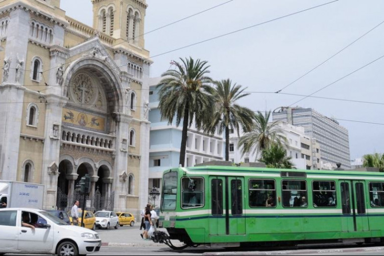 الباروميتر السياسي: أكثر من 60% من التونسيين متفائلون والشباب متشائم