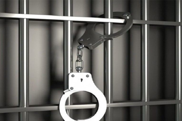 طبرقة : إصدار بطاقة إيداع بالسجن في حق رئيسة البلدية