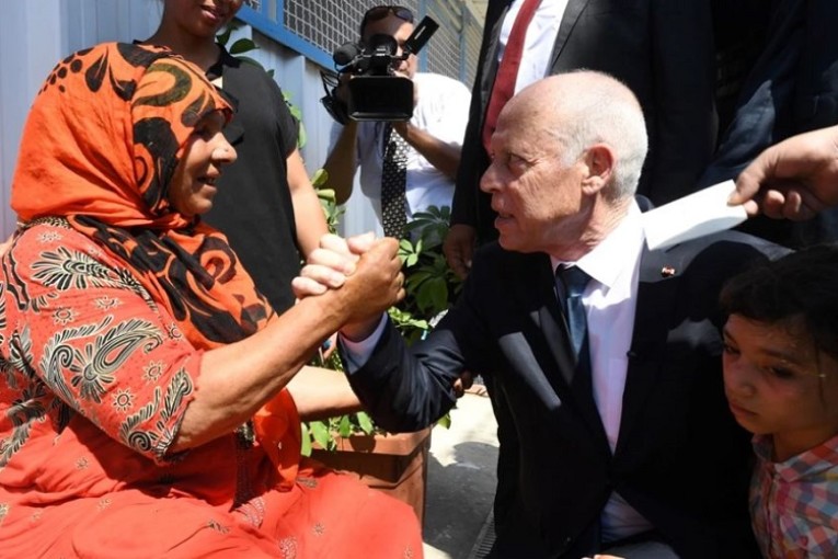 سعيّد في زيارة ثانية لحي هلال: ‘أوفيت بـوعدي’..