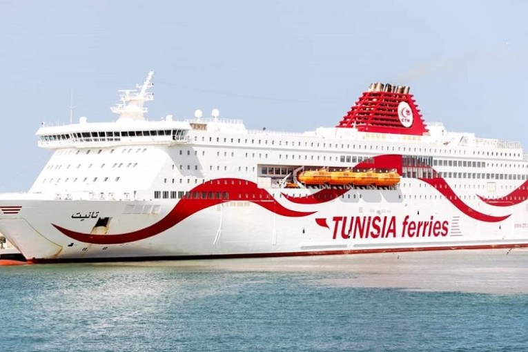 شركة الملاحة تدعو المسافرين المصحوبين بسياراتهم للحضور بميناء حلق الوادي قبل 5 ساعات من انطلاق الرحلة