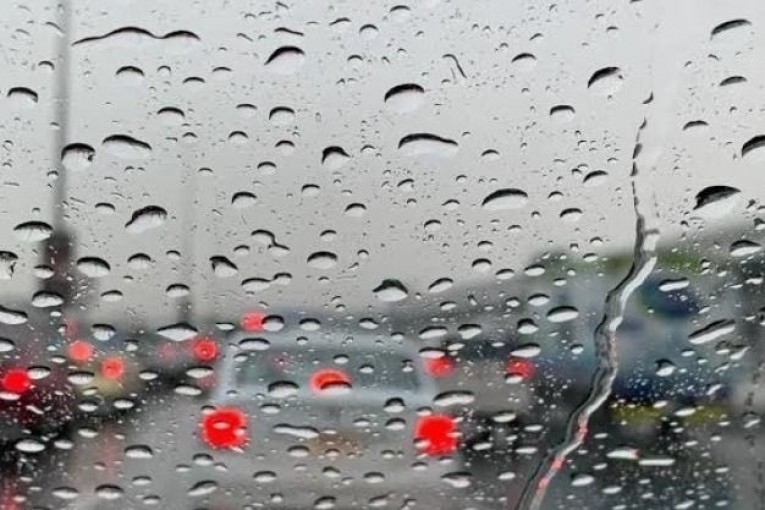 طقس الليلة: توقعات بنزول الأمطار