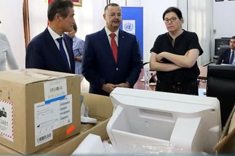 تونس تتسلّم معدّات طبّية من اليابان لمكافحة كوفيد-19