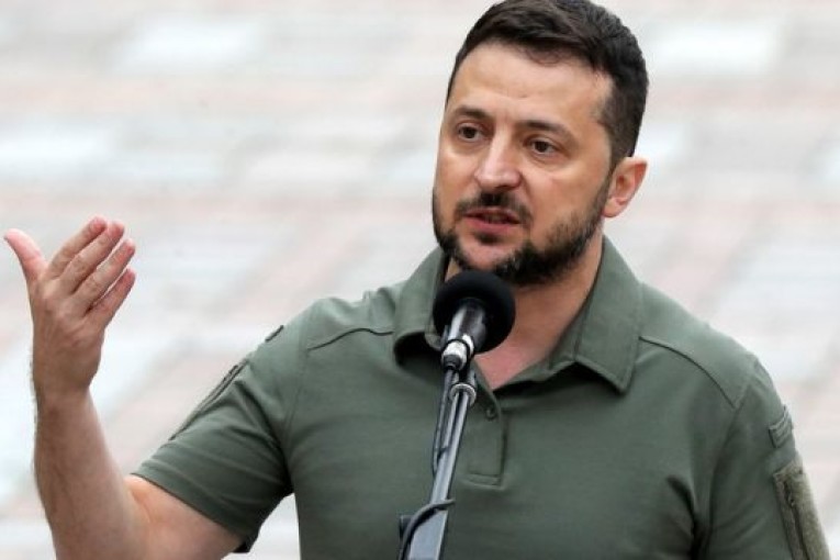 زيلينسكي.. أول تعليق على ضم روسيا للأقاليم الأوكرانية