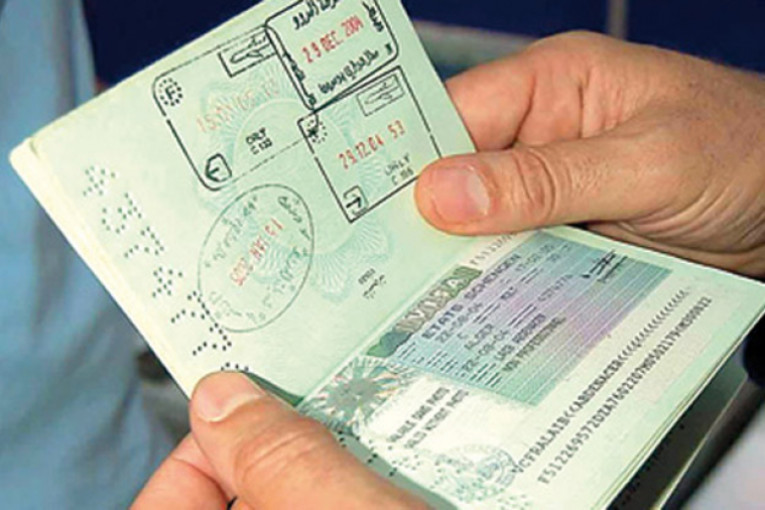 بوزغاية: وزير الداخلية الفرنسي قدّم وعدا بشأن التأشيرات للتونسيين‎‎