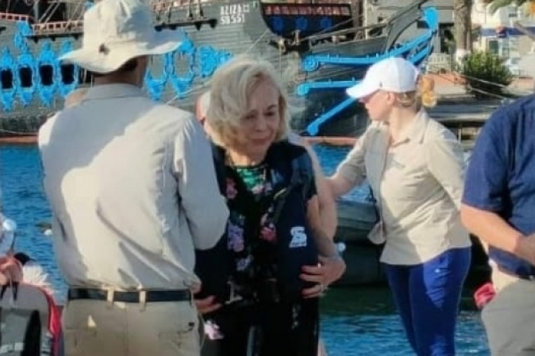 سوسة : وصول الباخرة SILVER SEA وعلى متنها 444 سائحاً